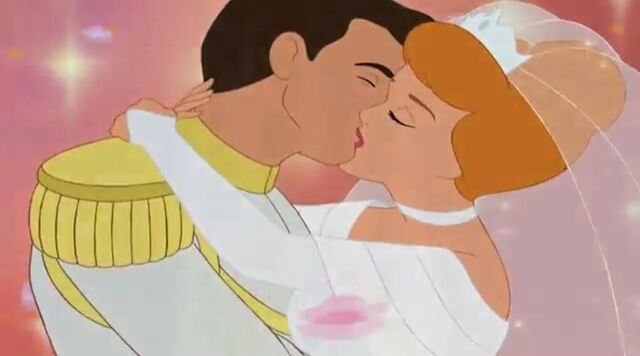 File:Wedding kiss 2.jpg