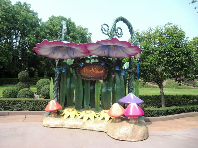File:Second Pixie Hollow at Hong Kong Disneyland.jpg