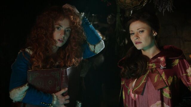 File:Once Upon a Time - 5x06 - The Bear and the Bow - Belle and Merida 2.jpg