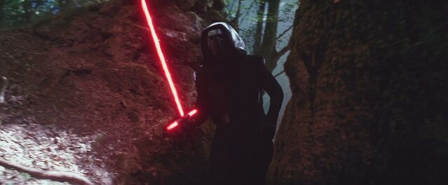 File:Kylo Ren Takodana.jpg