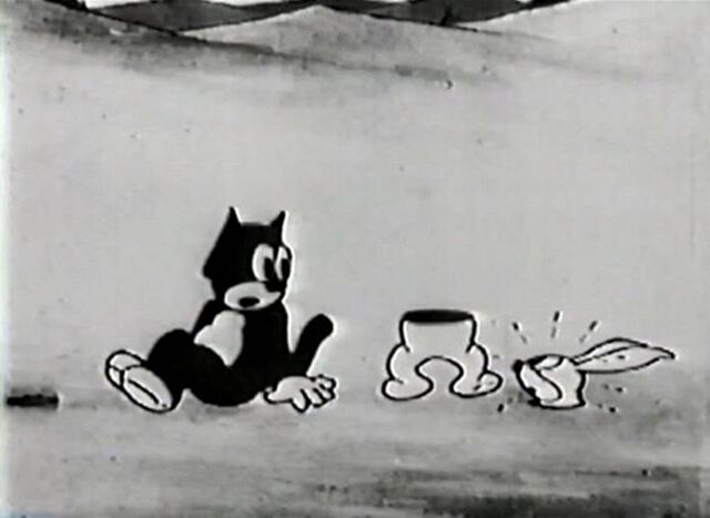 File:Alice gets stung 3large.jpg