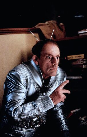 File:My-Favorite-Martian-christopher-lloyd.jpg
