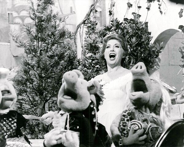 File:Beverly Sills01.jpg