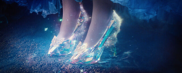 File:Cinderella 2015 31.jpg