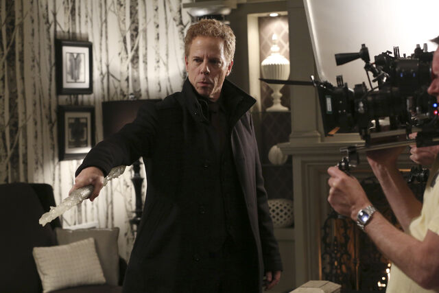 File:OUAT S5 21 13.jpg