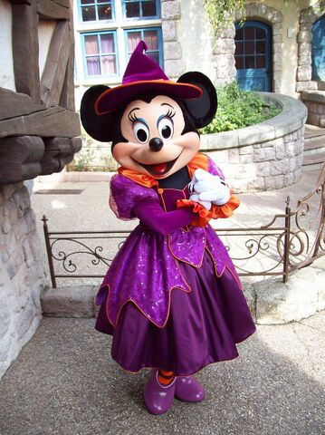 File:Dlp-halloween-minnie-2.jpg