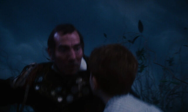 File:James-giant-peach-disneyscreencaps com-1226.jpg