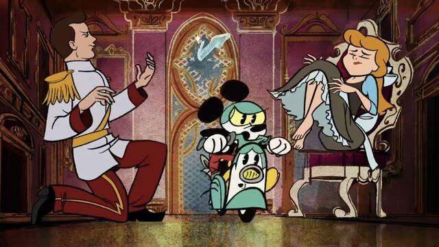 File:Mickey-mouse-croissant-de-triomphe-12.jpg