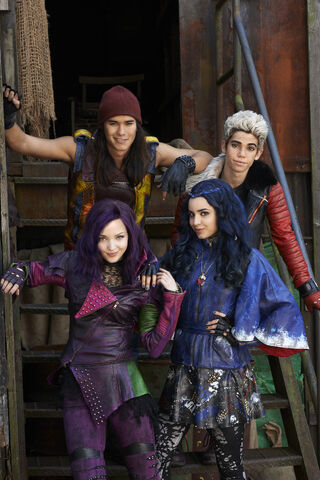 File:Descendants-125.jpg