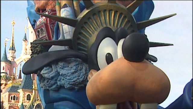 File:North america goofy paris parade.jpg