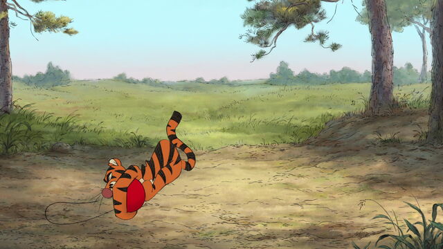 File:Tigger is wrestiling with the red balloon.jpg