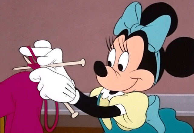 File:Minnie-Mouse Knitting.jpg