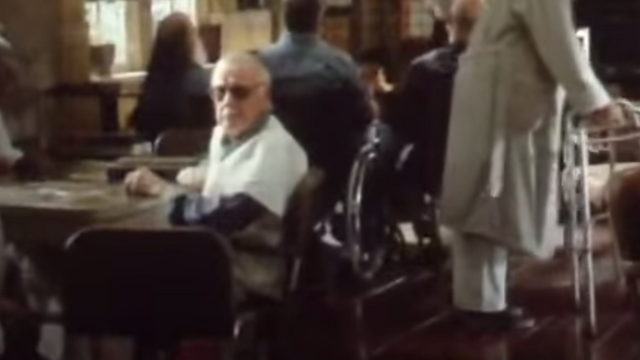 File:Stan-lee-thor-dark-world.png