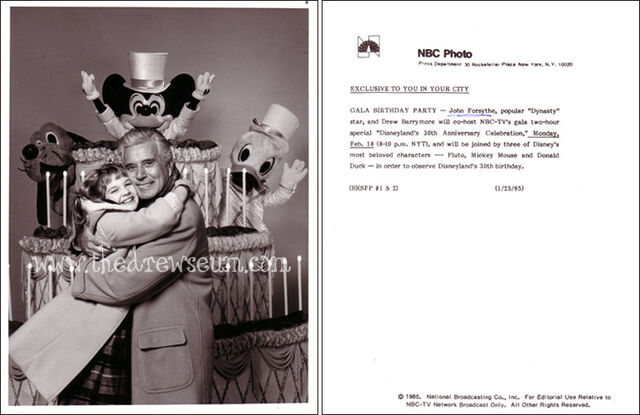 File:Disney02.jpg