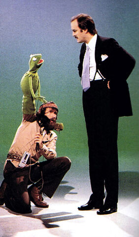 File:Jim-Henson-working-Kermit-the-Frog-talking-to-John-Cleese.jpg