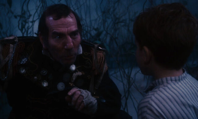 File:James-giant-peach-disneyscreencaps com-1237.jpg