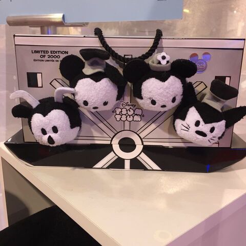 File:SteamBoatWillieD23 Tsum Tsum Mini.jpg