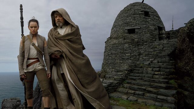 File:Star Wars The Last Jedi - Luke and Rey.jpg