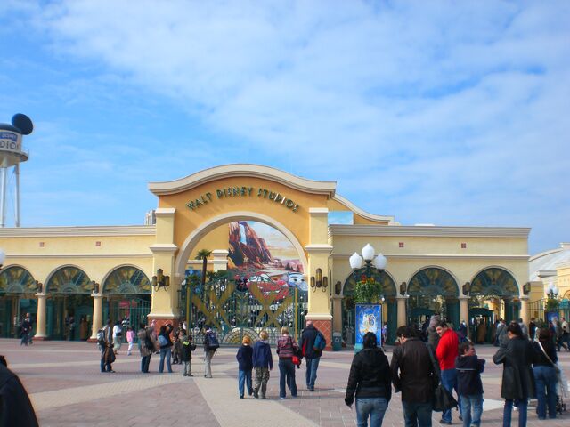 File:Walt Disney Studios Park.jpg