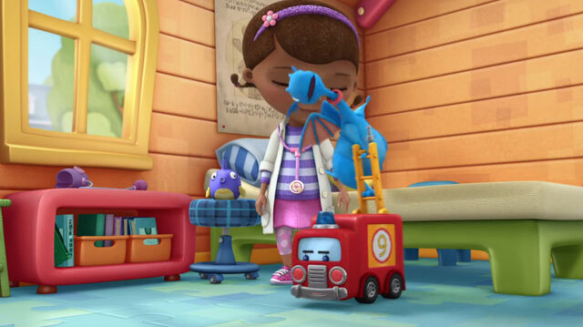 File:Stuffy swinging.jpg