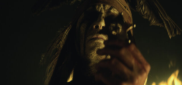 File:Tonto holding Badge.jpg
