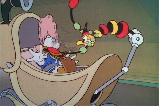 File:Donald-Duck-Modern-Inventions-donald-duck-9563160-720-480.jpg
