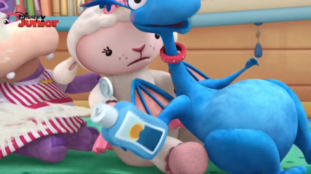 File:Stuffy squeezes sunscreen.jpg