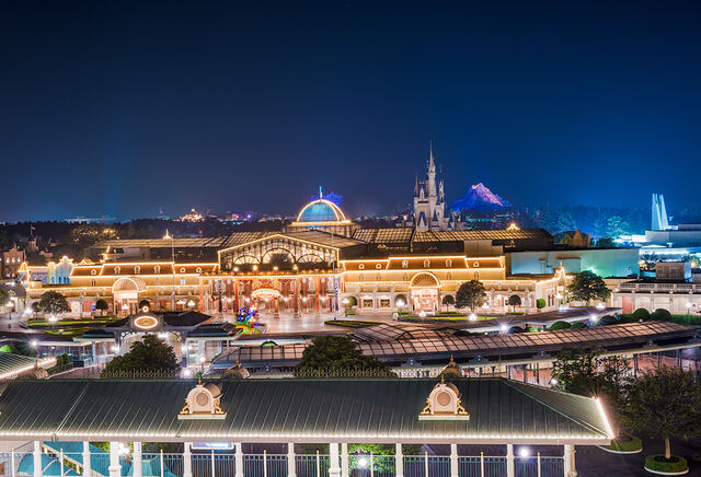File:Tokyo-disneyland-aerial-view.jpg