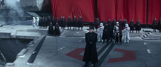 File:Hux and Phasma at Starkiller.jpg