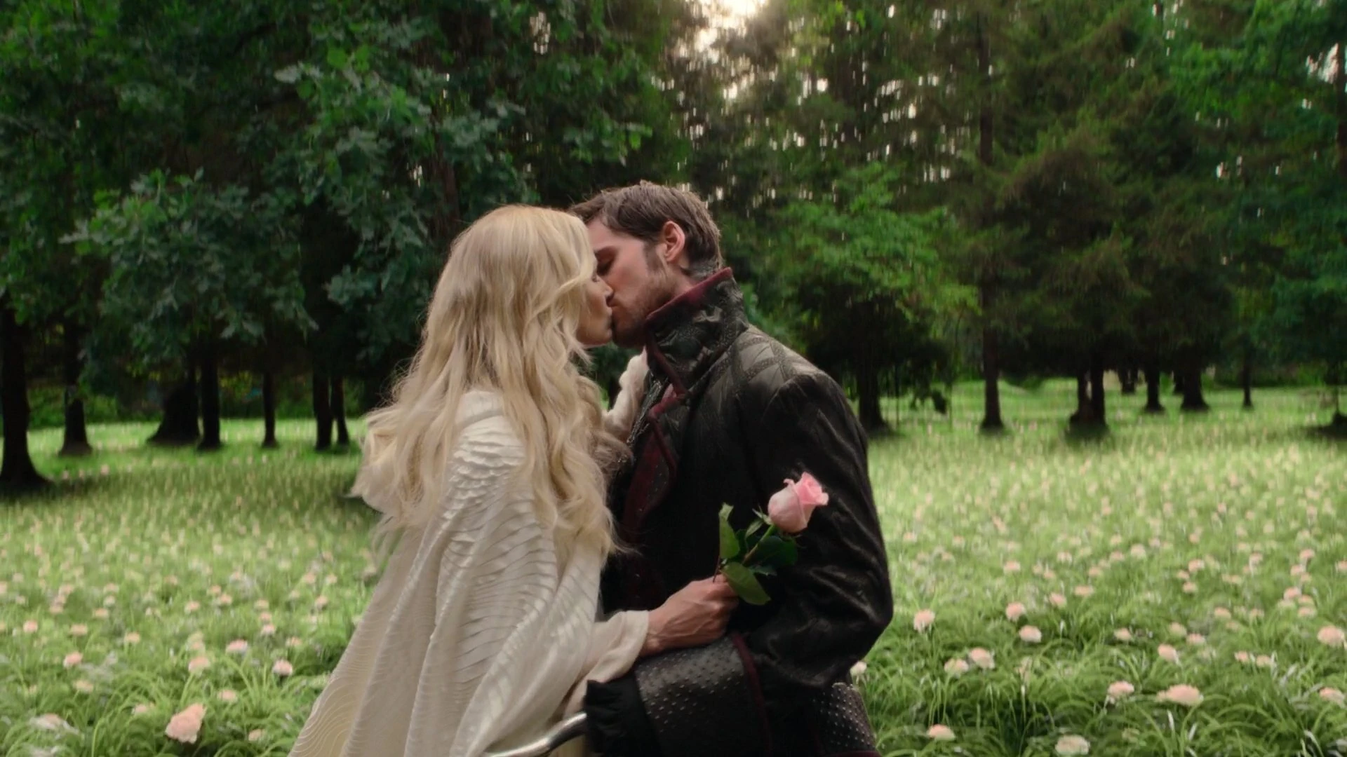 Image Once Upon a Time 5x04 The Broken Kingdom Emma Hook Kiss.jpg Disney Wiki FANDOM