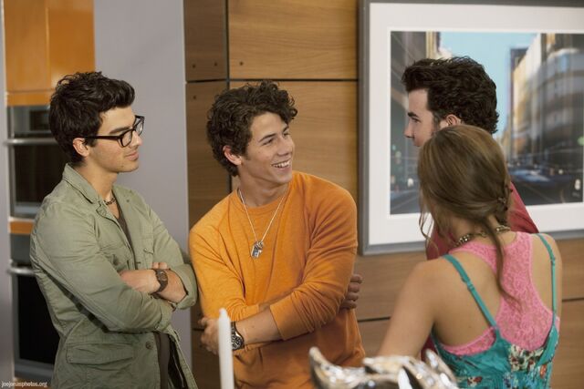 File:Flirt locker.jpg