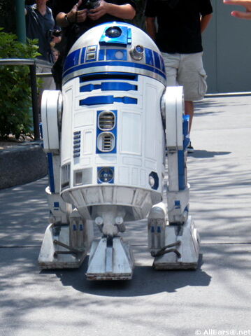File:Sww10 R2-D2-1-.jpg