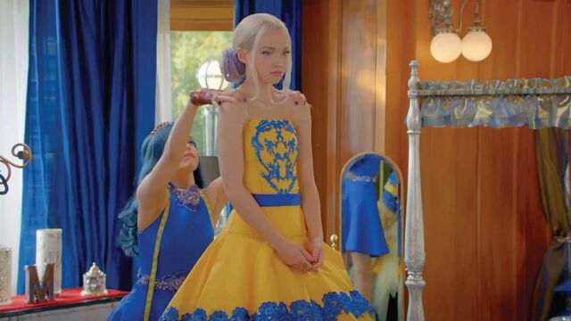 File:Descendants-2-4.jpg