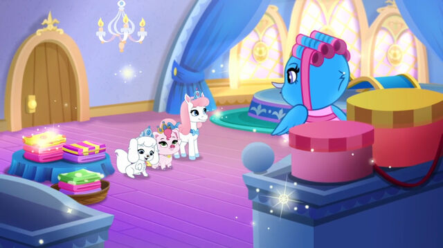 File:Helping Hooves-076.jpg