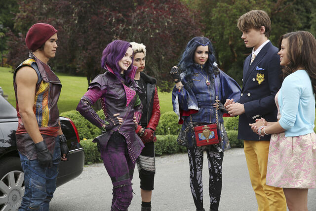 File:Descendants-135.jpg