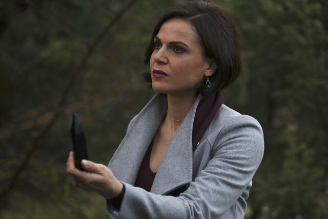 File:Once Upon a Time - 6x18 - Where Bluebirds Fly - Photography - Regina.jpg