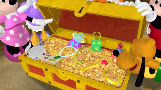 File:Inside the treasure chest.jpg