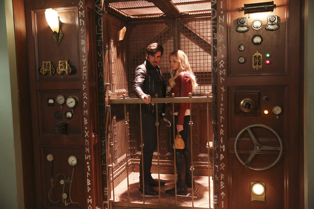 File:OUAT S5 20 18.jpg