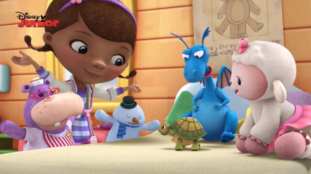File:The toy gang singing just say hi.jpg