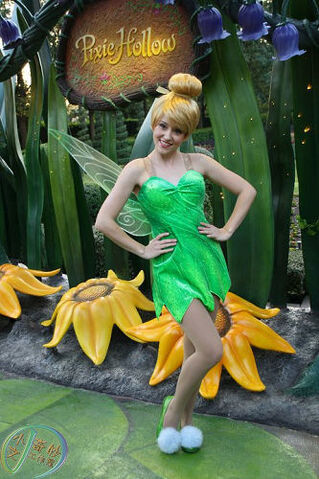 File:Tinkerbell HKDL.jpg