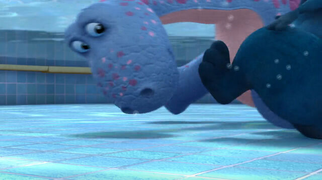 File:Bronty underwater.jpg