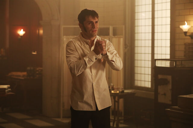 File:Once Upon a Time - 6x04 - Strange Case - Photgraphy - Mr. Hyde 3.jpg