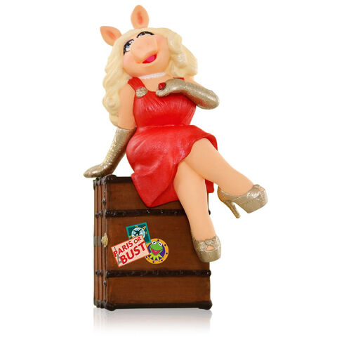 File:Piggy hallmark 2015.jpg