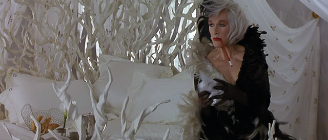 File:Cruella-De-Vil-1996-30.png