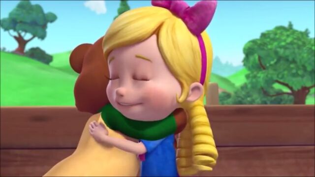 File:Goldie & Bear Hugging.jpg