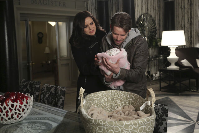 File:OUAT S5 19.jpg