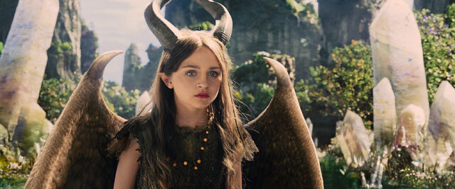 File:Maleficent-(2014)-332.jpg