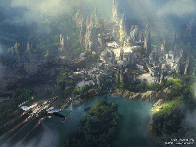 File:Star-Wars-Themed-Land-Disneyland.jpg