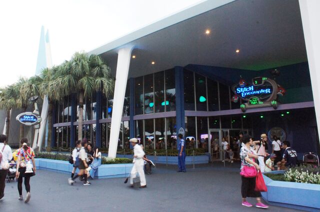 File:Stitch Encounter Tokyo.jpg