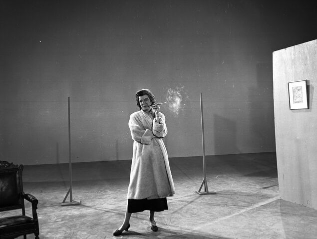 File:Cruella live footage 1.jpg